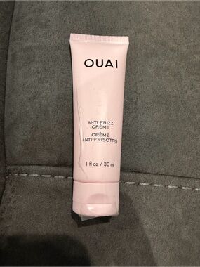 OUAI Anti-Frizz  - Light Pink Travel Size